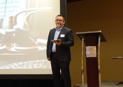 Edwin speaking in Monterrey Evangelism